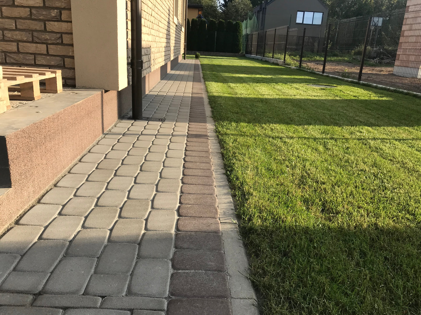 Trinkelių klojimo darbai